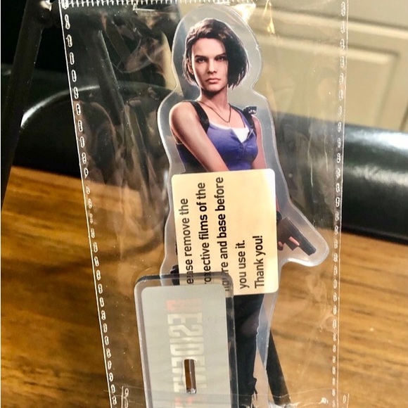 Resident Evil Jill Valentine Desk/Cake Topper - Picture 2 of 2